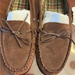 Isotoner Men's Tan Suede Moccasins